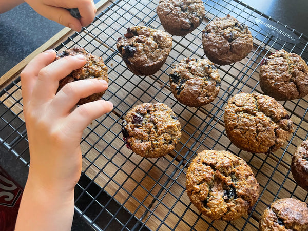 Zucchini-muffins med blåbær