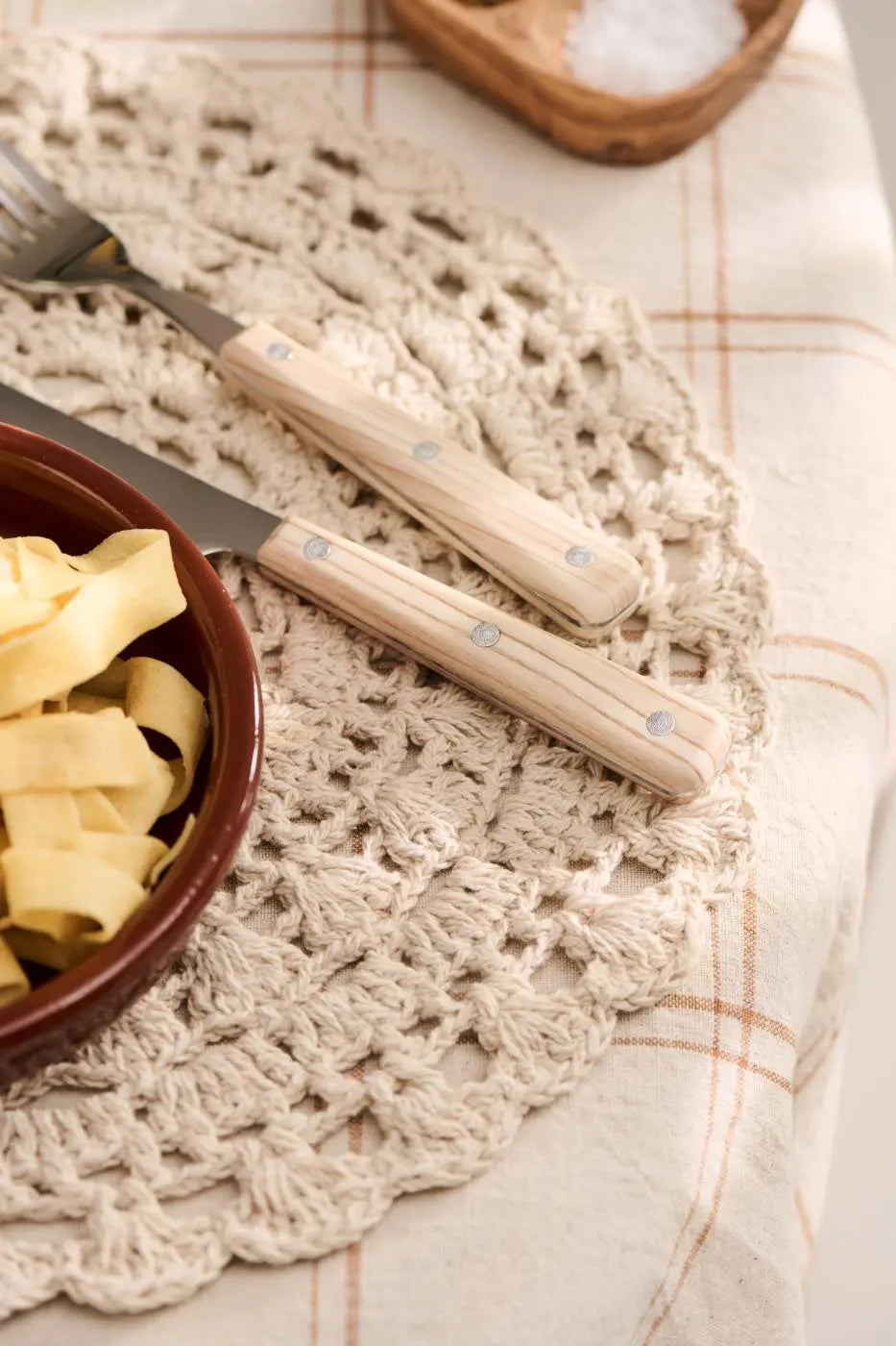 Dækkeserviet hulmønstret hæklet